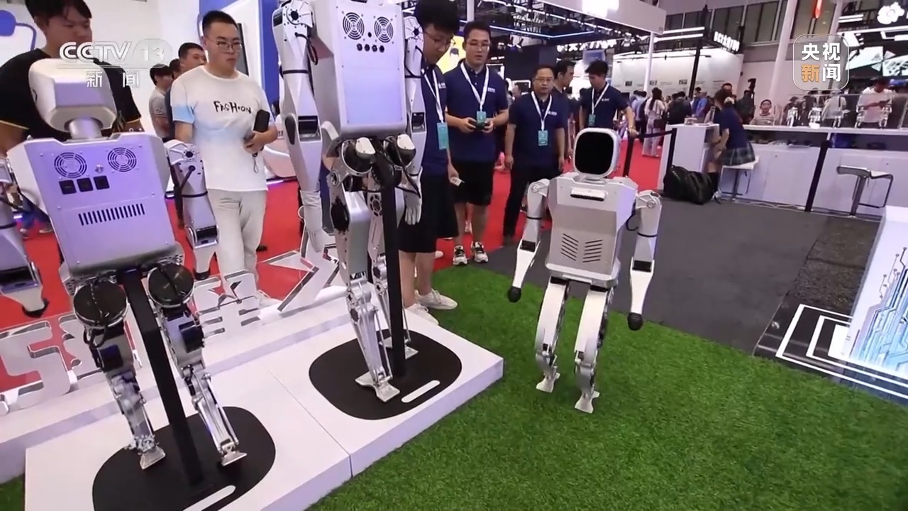 焦点访谈丨CQ9电子中国机器人 跑出加速度(图12)