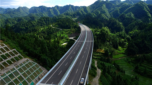 鄂央企中交二航局承建的贵州都安高速正式通车运营