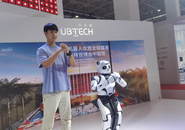 《中国机器人报告》发布，市场规模达839亿元