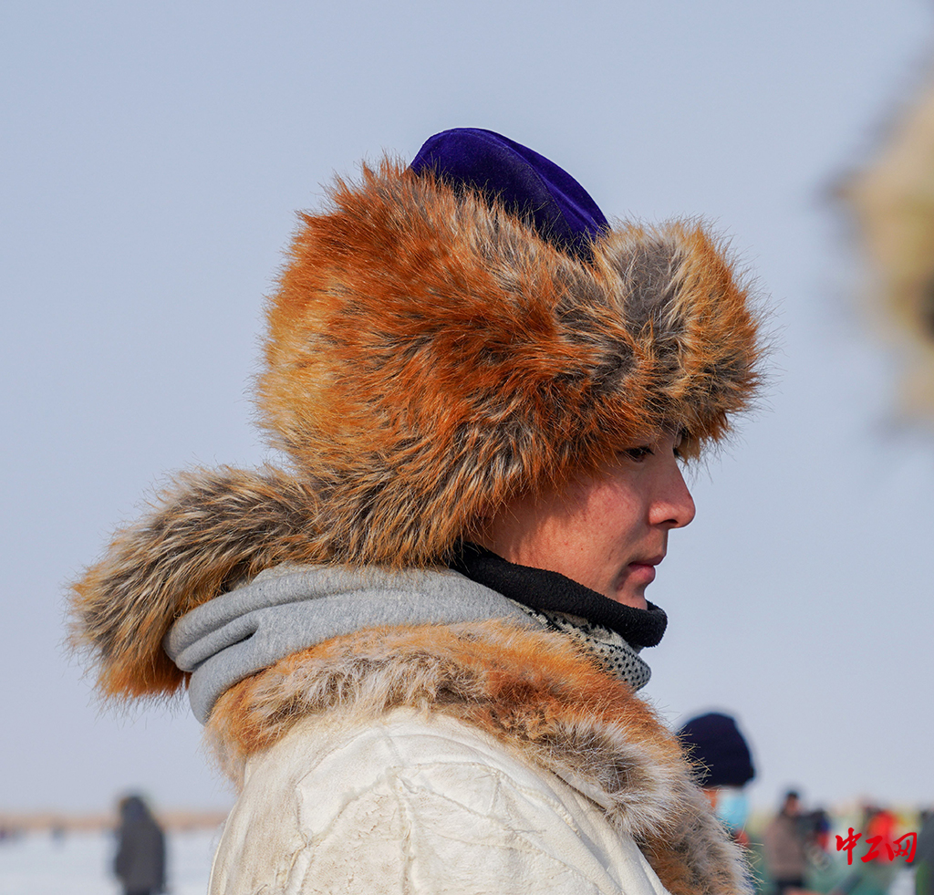 37-3《福海县冬捕节》-哈萨克渔民第二个照片 - 新疆自治区畜牧兽医局 徐新民