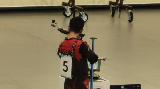 盛李豪夺得杭州亚运会射击男子10米气步枪金牌