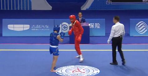 李玥瑶夺得杭州亚运会武术散打女子52公斤级金牌