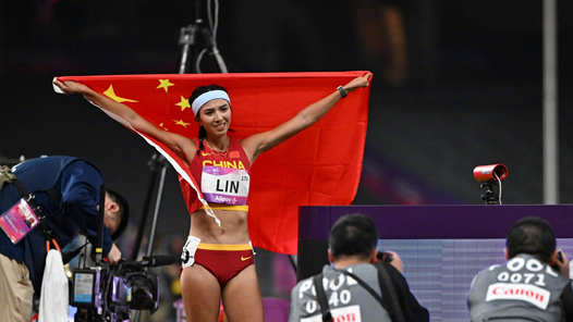 致敬亚运经典｜新一代！中国亚运百米跨栏“女飞人”！