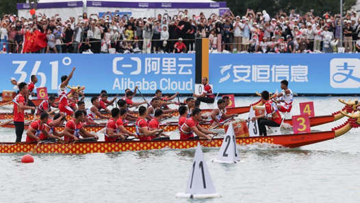龙舟——中国队获男子500米冠军