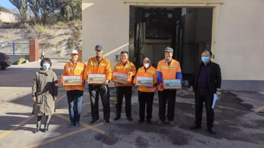  Qushui County Federation of Trade Unions in Tibet sends warmth to sanitation workers