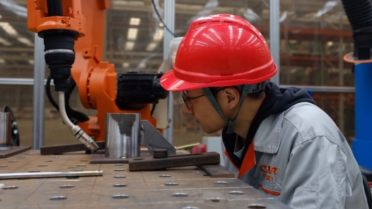  Dreaming, Modernization and Jointly Drawing a New Vision · The Song of Laborers | The "Strongest Brain" of Welding Robot