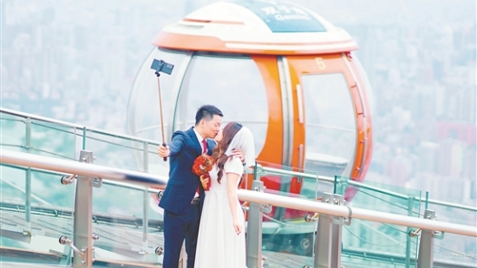 The country's highest outdoor certification point for marriage registration was opened on Xiaoman's waist