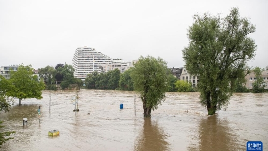 德国：洪水漫延