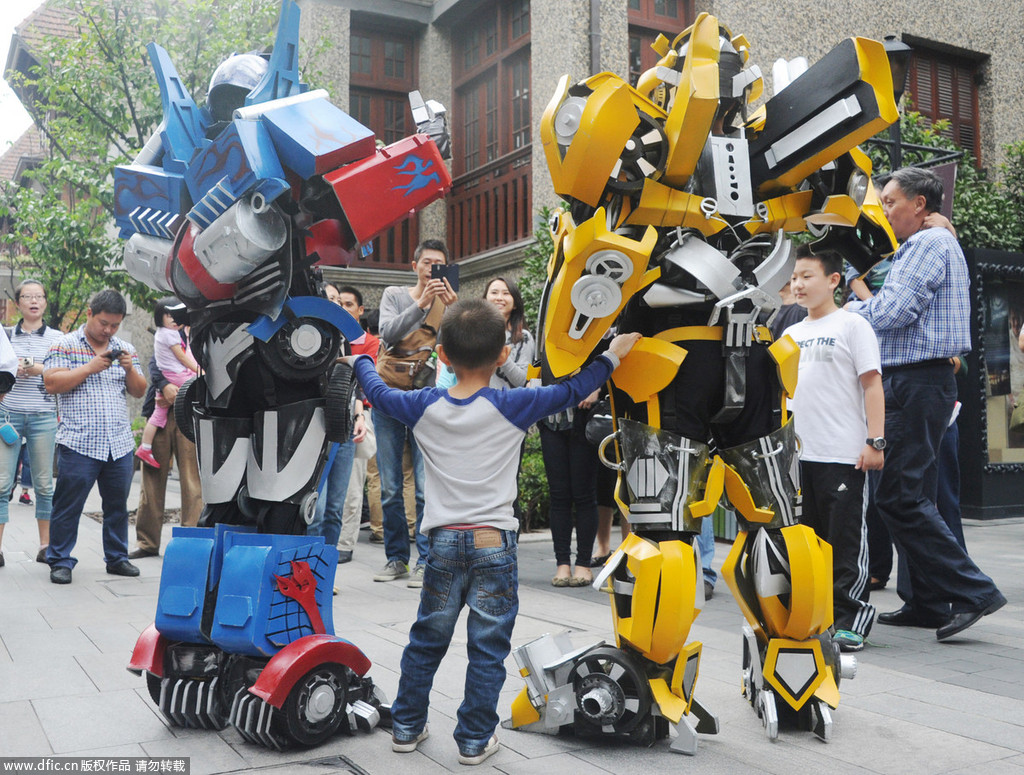 ���˰��Ʒ������������Ϻ���ͷ ��Χ�ۺ�Ӱæ��