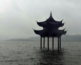 “菲特”带来强降雨 西湖景区被淹”