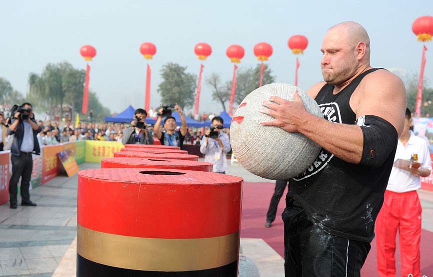 2013中国大力士挑战赛陕西咸阳开赛”