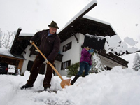 �¹��ϲ���ѩ���� ѧУͣ�ν�̱ͨ����