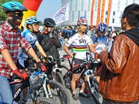 ���ϴ�ѧ�ٰ조�������������г�������