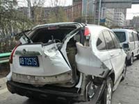 �ຣƽ��15������ײ 3�����ˡ�