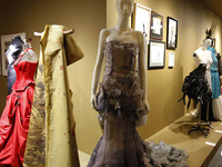 ������װ���ʦ��Ʒ��½�й���������