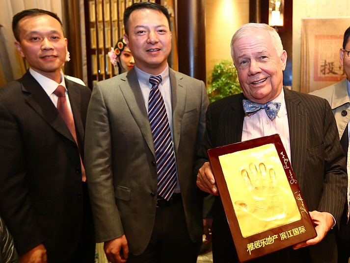 ����Ͷ�ʴ�ʦ�޽�˹����Ͼ�������ϳ��ֶɡ�