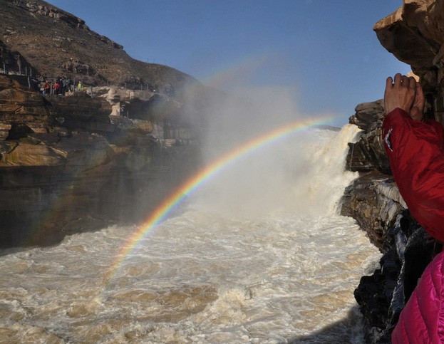 �ƺӺ����ٲ���˫�ʺ硱