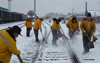 �½���ѩ��·����ȫ��ɨѩ��