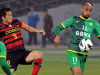 卡努特在北京国安的比赛瞬间”