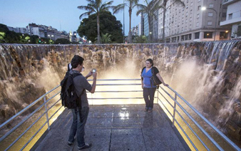 ��ͷ�͡��١���