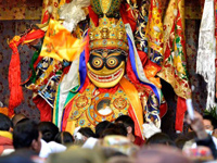 直击西藏信众欢庆“吉祥天母节””