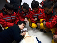 ���ݹ콻Ա����ѵӦ������ ӭ������Ӫ��