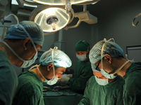 �Ĵ�13��Ů�������� ���˾��������������������������