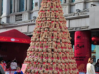 ���Ž�ͷ��С������ӭ���Ӹ���