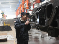 ��·���˼�ǿ�г����� ȷ������������䰲ȫ��