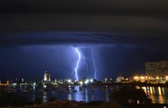 ���������ױ�Ϯ�� ���绮��ҹ�ա�