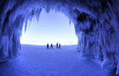 ���Ϻ��º�����Ѩ������������硱