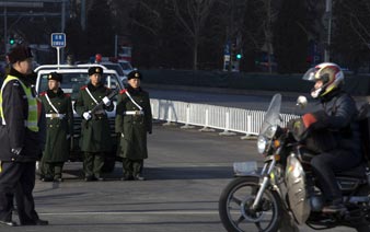 2014�����᣺�����찲�Ź㳡�侯��ǿѲ�ߡ�