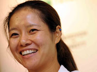 李娜亮相香港 将与施杜素交锋”