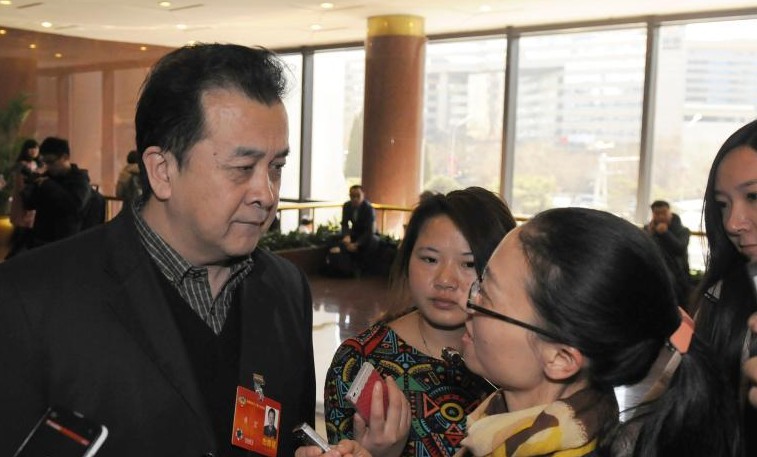 ��һ��Ӱ��Ƭ�������ƺ�ίԱ���ܼ��߲ɷá�