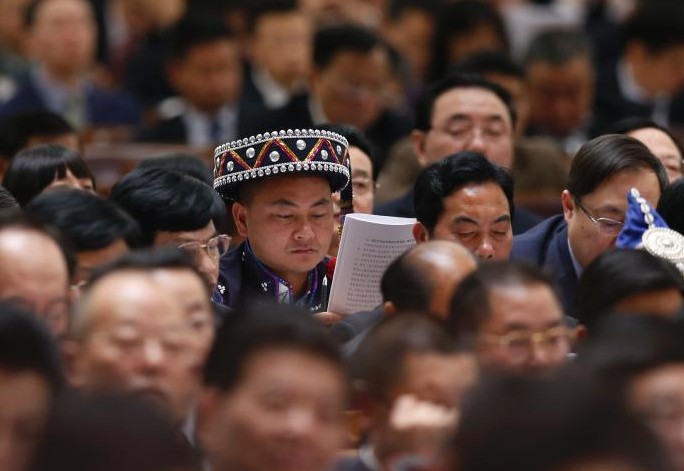 代表听取两高报告”