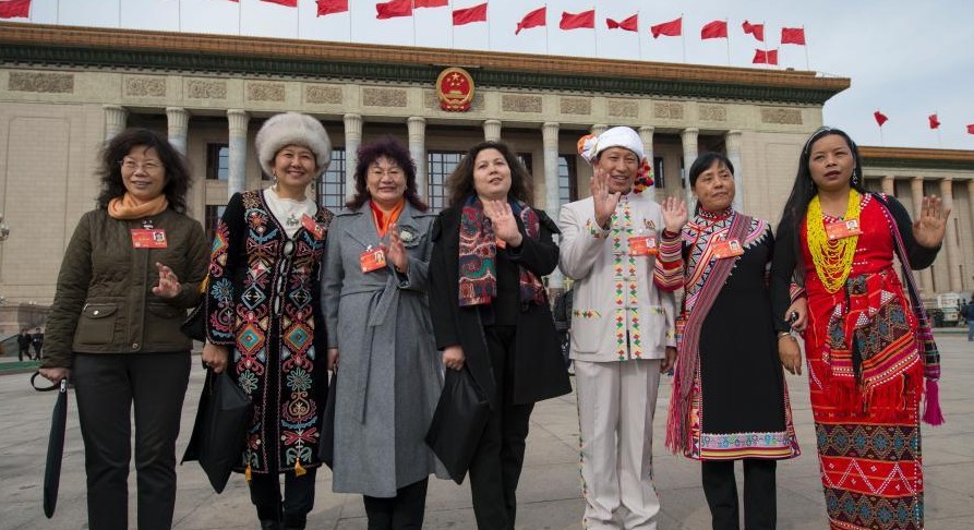 ��Эʮ������λ����Ļ ��������ίԱ�����᳡��