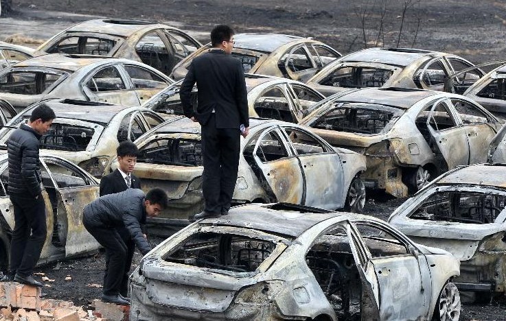 郑州70余量新车被烧价值一千多万 其中三十辆凯迪拉克”