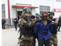 广西柳江举行反恐应急模拟演练”