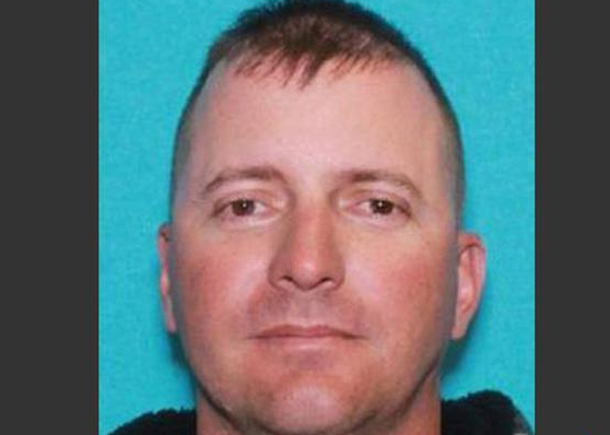 清明将至 中国各地将迎来中短途返乡祭祖高峰”