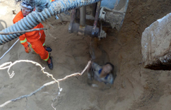 福州一别墅区内土坑坍塌 1名工人被掩埋遇难”