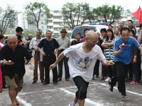 重庆一社区开展残健融合趣味运动会”