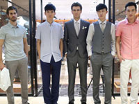 南京上演男装秀”