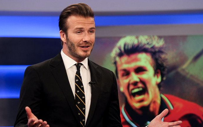 “万人迷”再露贝式微笑”