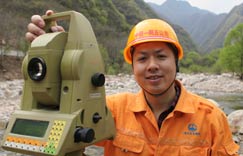 ��֥�£���˫�ź������������й���·һ������ǰ��