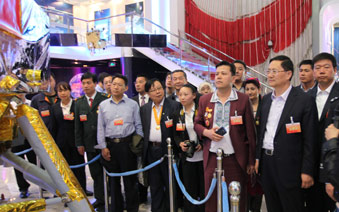 ��ģ�����ι۱�������ǡ�