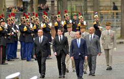 ������ж�սŷ��ʤ���ռ��� ���ʵ³�ϯ��ʽ��