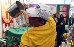 马来西亚“拉茶”亮相西宁”