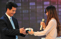 南宁电视问政问题犀利 官员获赠“礼物””