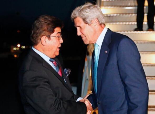 美国务卿克里访问阿富汗 将与阿富汗总统会面”