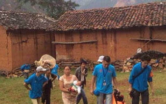 ³���º���һ���ӱ��͡�